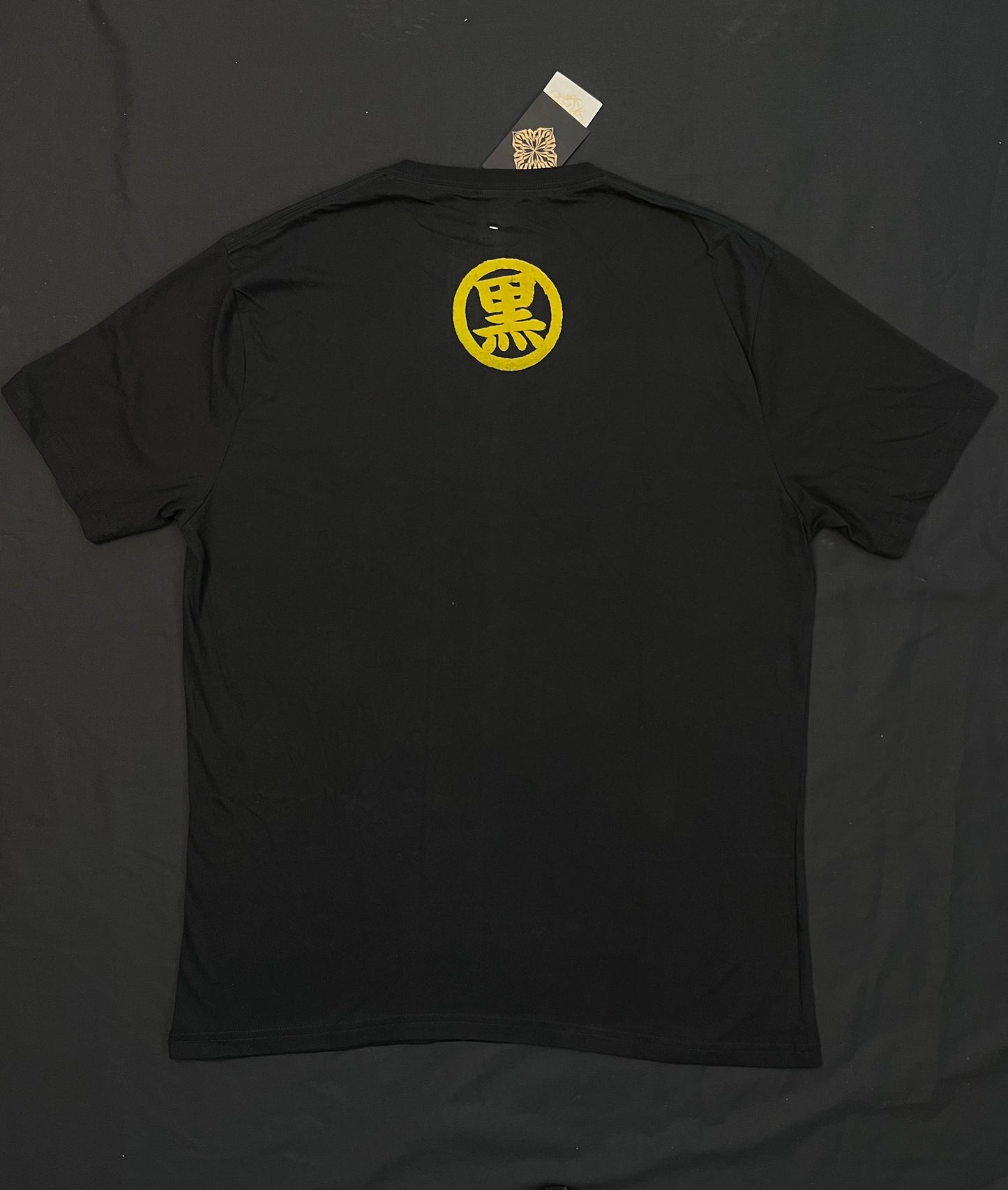 ONI / SERIGRAFIA DISCHARGE / Gustavo Ruiz colab / algodon peruano