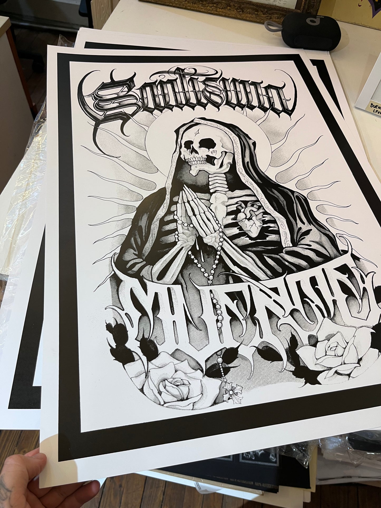 SANTÍSIMA MUERTE / Alonso kalistro colab / 3 tintas 50x70 cm/ serigrafía sobre papel